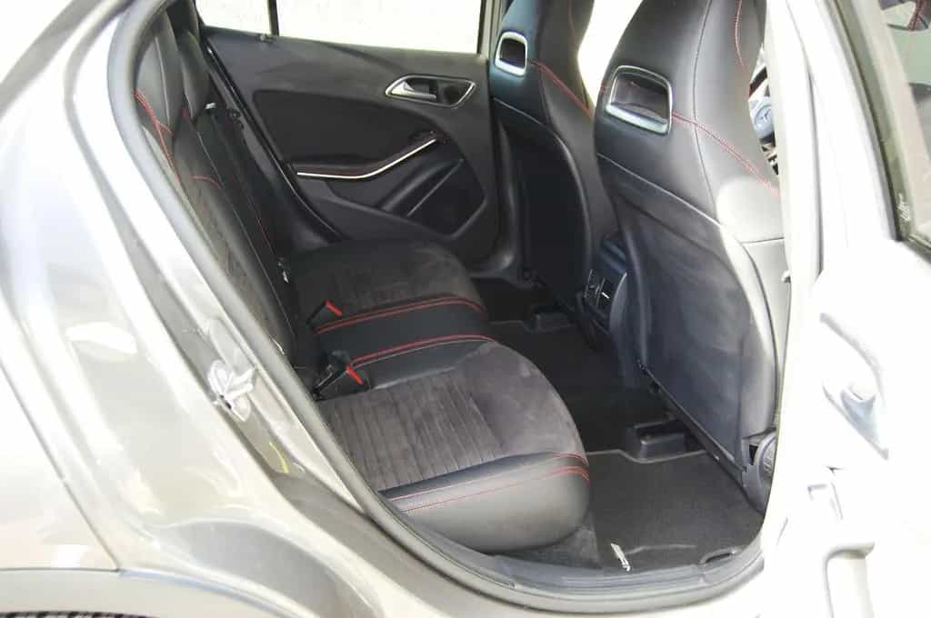 Mercedes-Benz GLA-Class 220 4MATIC DCT - AMG-Line - Pano+AHK 04/2020-photo-8