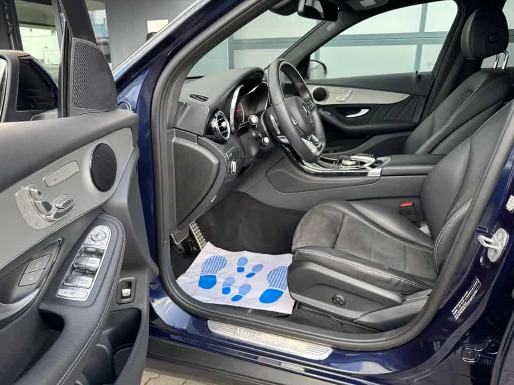 Mercedes-Benz GLC-Class 250 4Matic AMG LINE 03/2019-photo-9