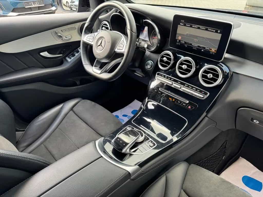 Mercedes-Benz GLC-Class 250 4Matic AMG LINE 03/2019-photo-4