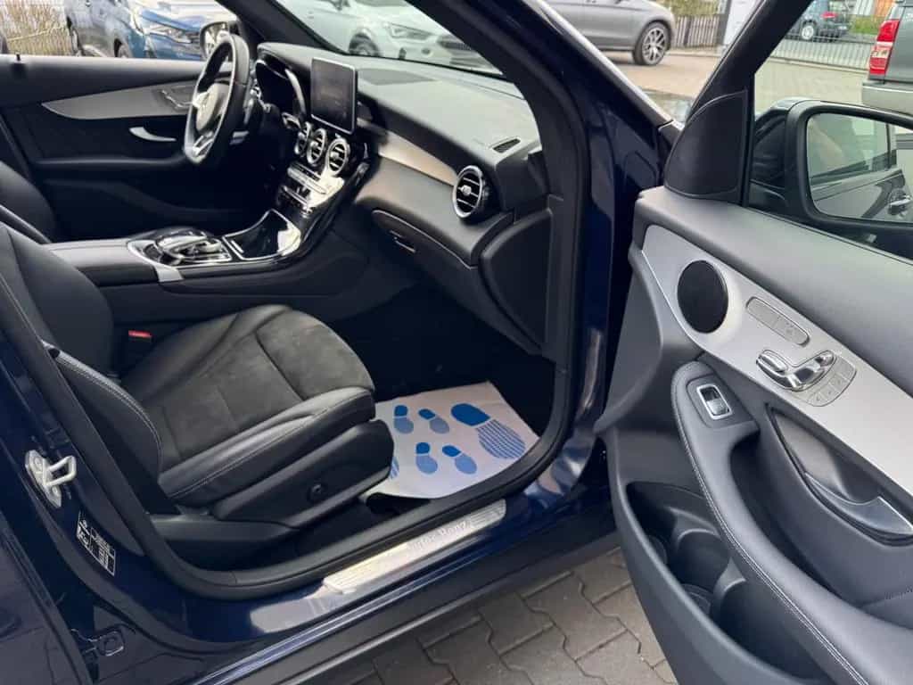 Mercedes-Benz GLC-Class 250 4Matic AMG LINE 03/2019-photo-7