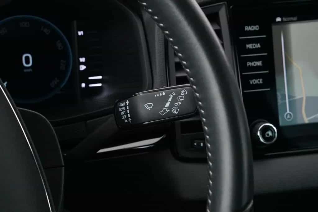 Skoda Karoq SPORTLINE 1.5TSI DSG VOLL-LED+SITZHZG+NAVI 03/2022-photo-16