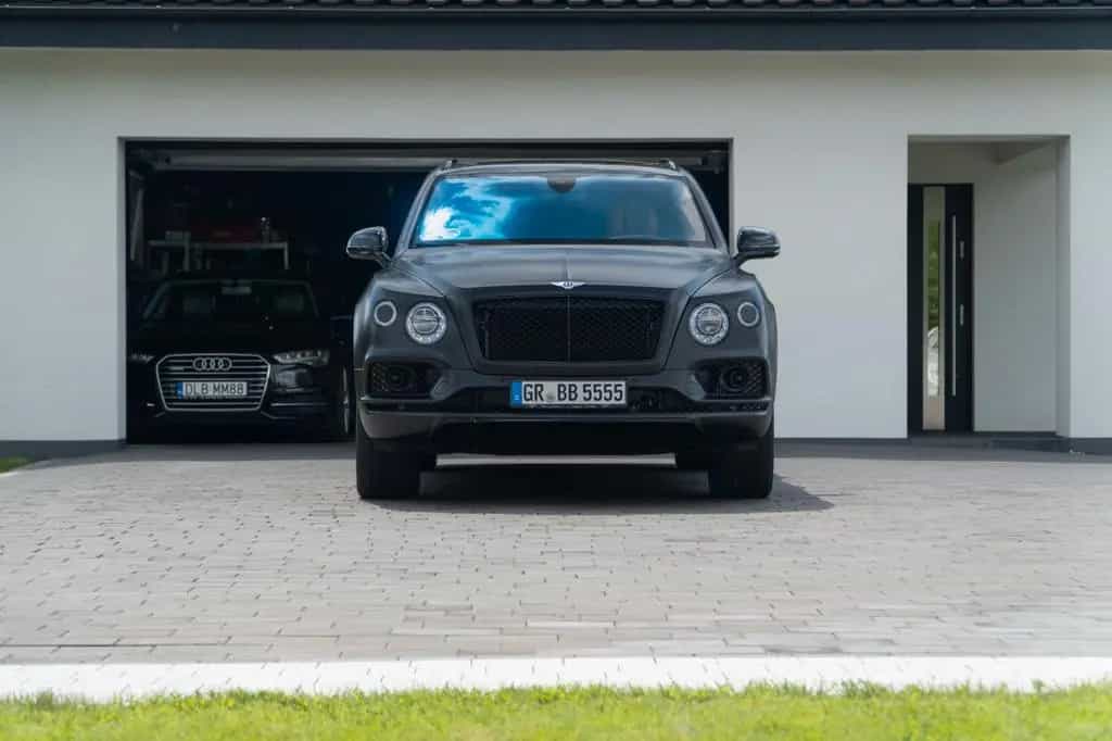 Bentley Bentayga ONYX 4.0 V8 4WD Erste Hand  LED VIP 08/2018-photo-21