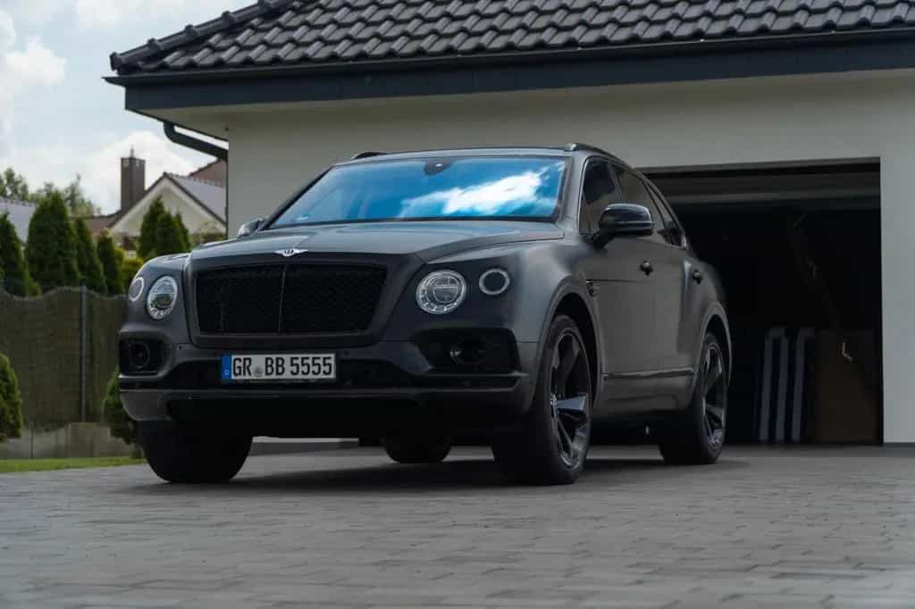 Bentley Bentayga ONYX 4.0 V8 4WD Erste Hand  LED VIP 08/2018-photo-28