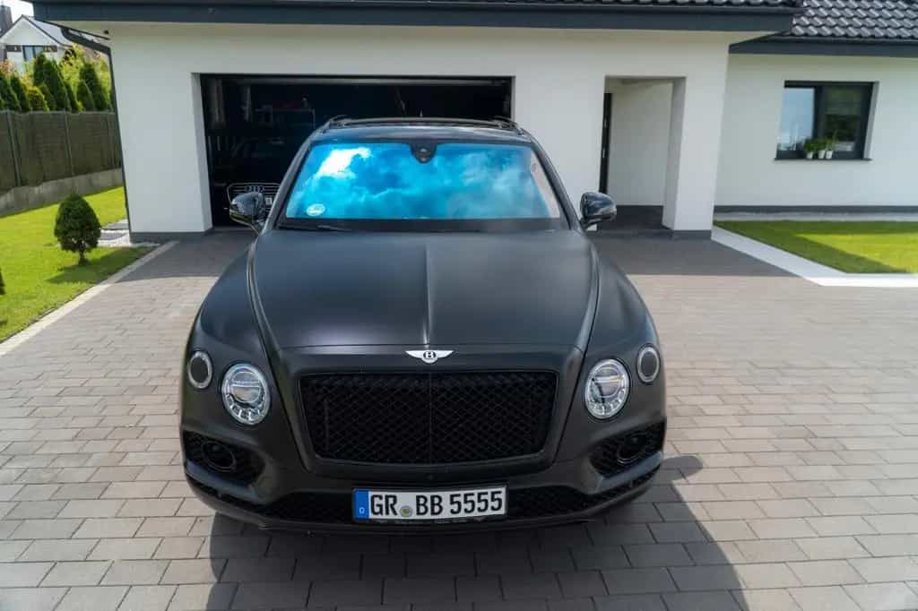 Bentley Bentayga ONYX 4.0 V8 4WD Erste Hand  LED VIP 08/2018-photo-29