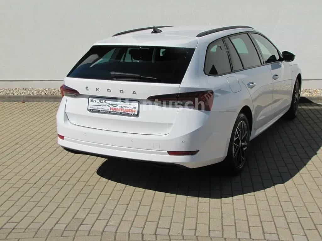 Skoda Octavia Combi Clever 2.0 TDI 150PS DSG 09/2022-photo-3