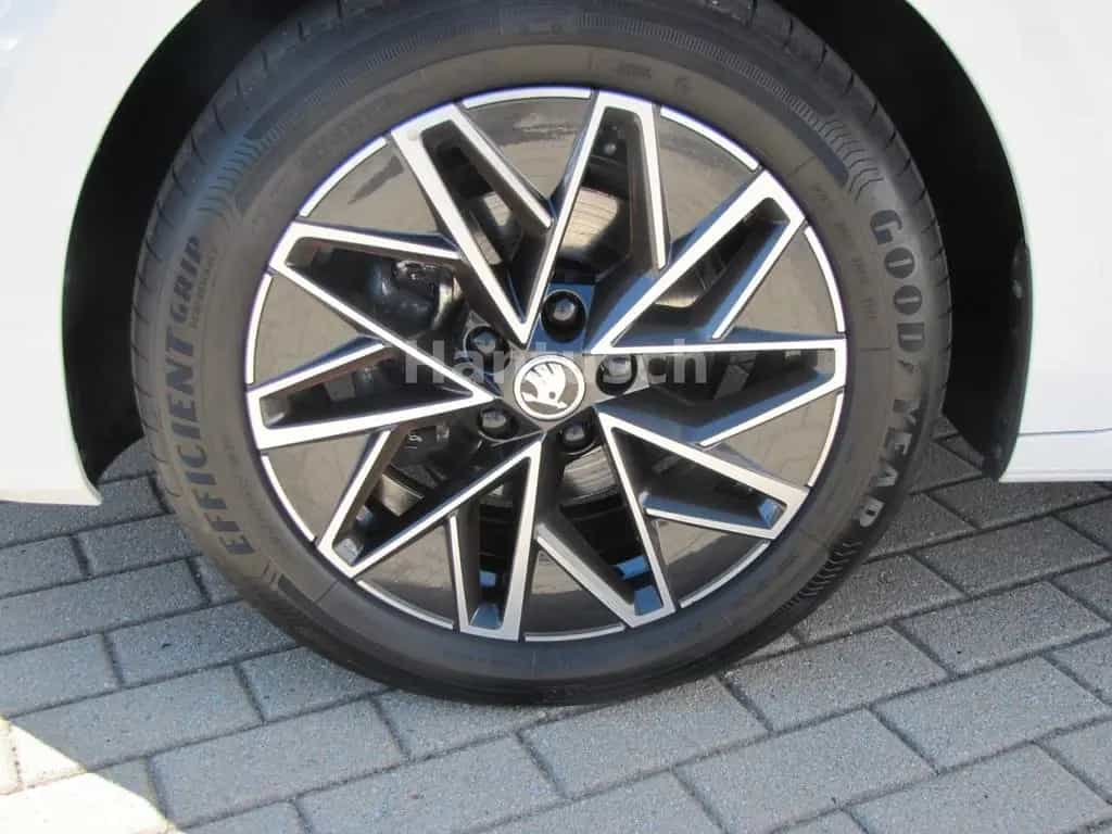 Skoda Octavia Combi Clever 2.0 TDI 150PS DSG 09/2022-photo-6