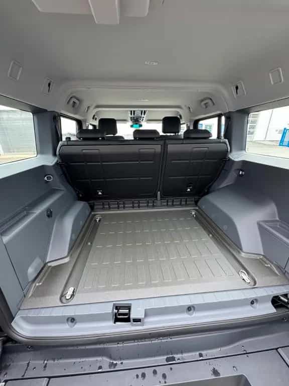 INEOS Grenadier Station Wagon Base null-photo-7