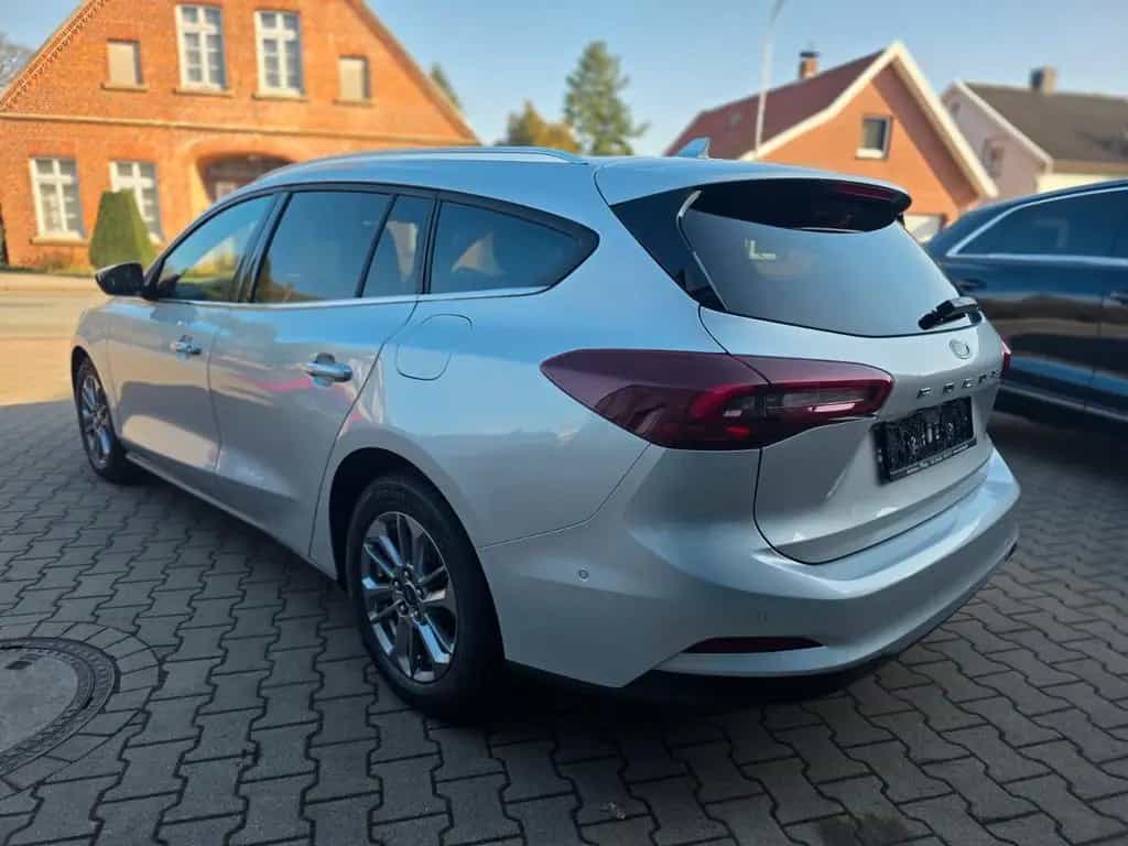 Ford Focus Turnier 1,5 Ecoblue Titanium 03/2023-photo-2