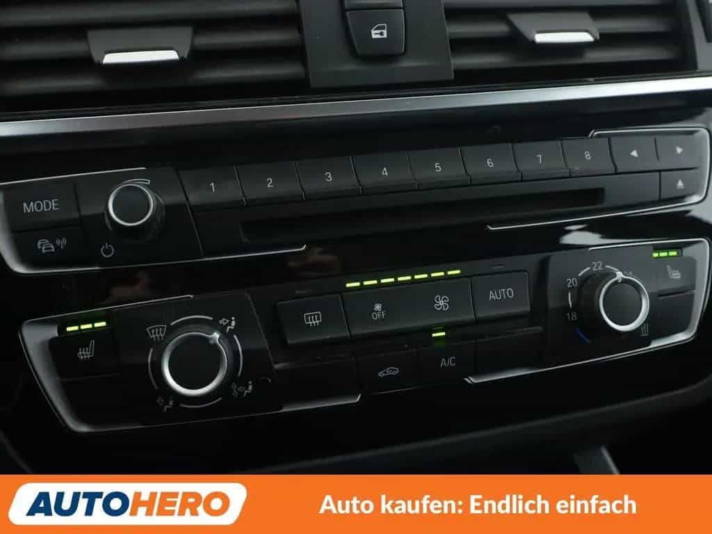 BMW 120 i Urban Line Aut.*NAVI*LED*TEMPO*PDC*CAM* 10/2017-photo-23