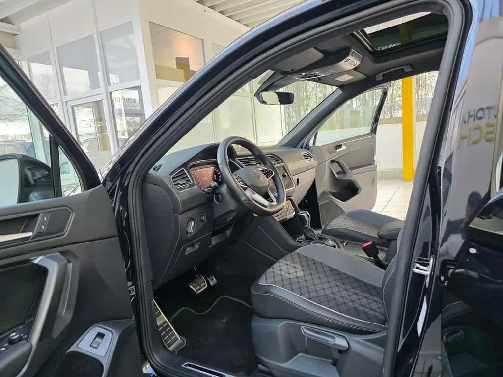 Volkswagen Tiguan Allspace R-Line 4Motion Black Style Pano 12/2022-photo-11