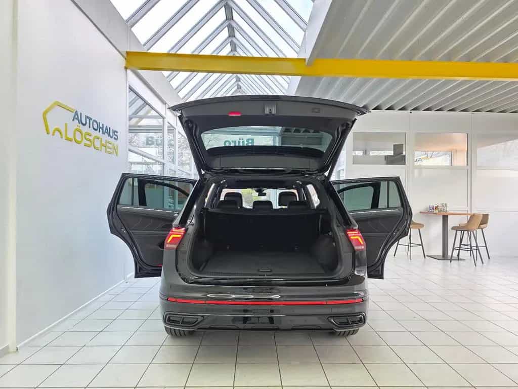 Volkswagen Tiguan Allspace R-Line 4Motion Black Style Pano 12/2022-photo-15