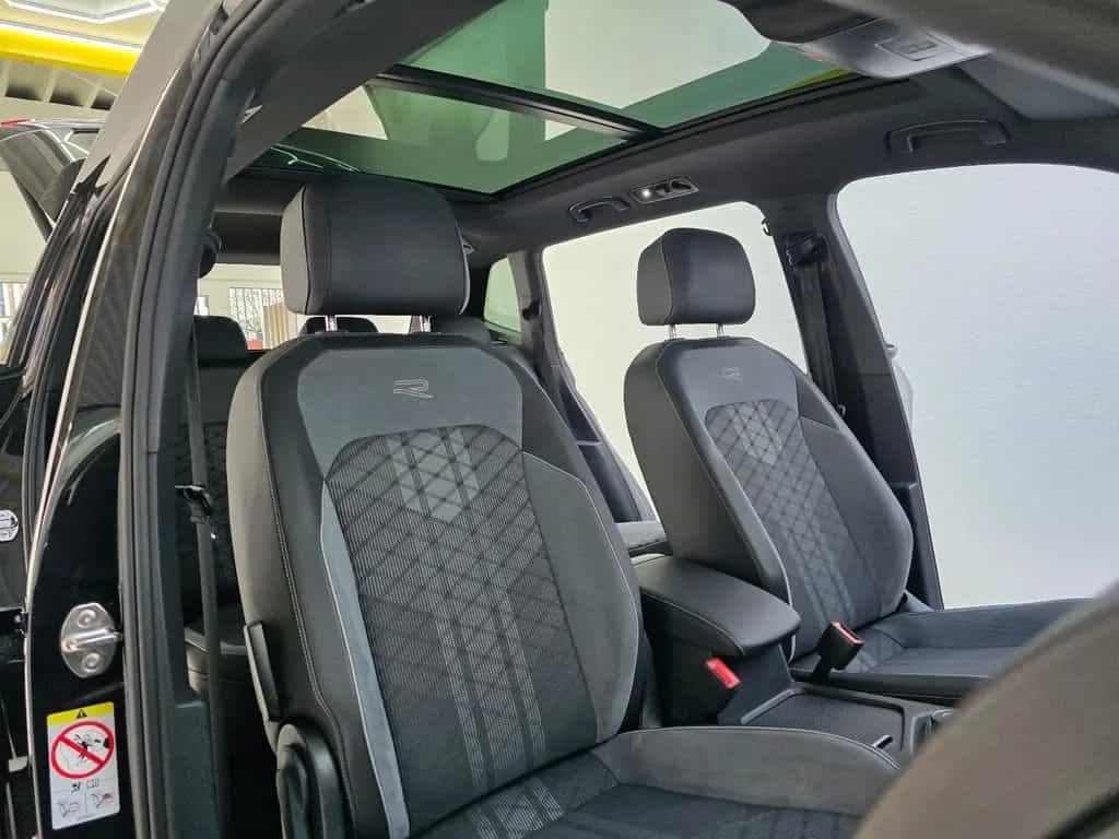 Volkswagen Tiguan Allspace R-Line 4Motion Black Style Pano 12/2022-photo-21