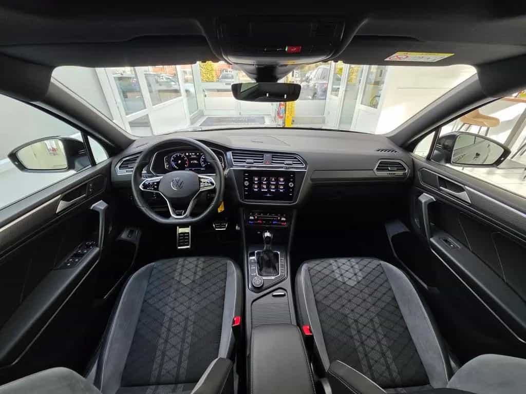 Volkswagen Tiguan Allspace R-Line 4Motion Black Style Pano 12/2022-photo-23