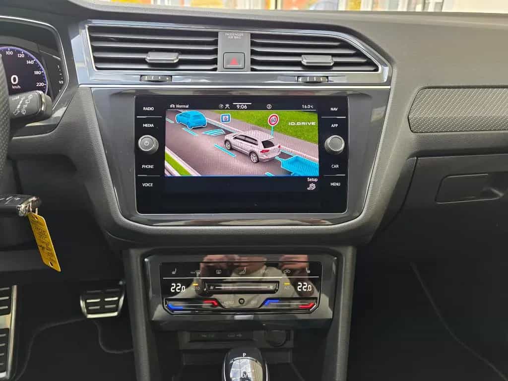 Volkswagen Tiguan Allspace R-Line 4Motion Black Style Pano 12/2022-photo-37