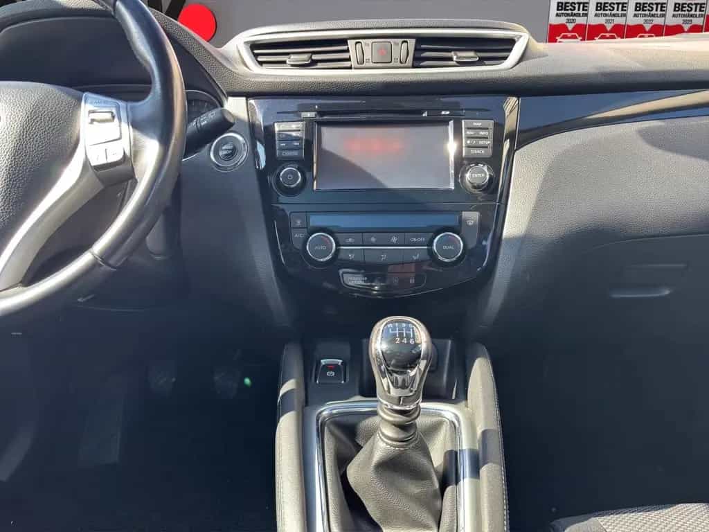 Nissan Qashqai 1.6 N-Connecta *Navi/SHZ/360°/Pano/AHK* 12/2016-photo-11