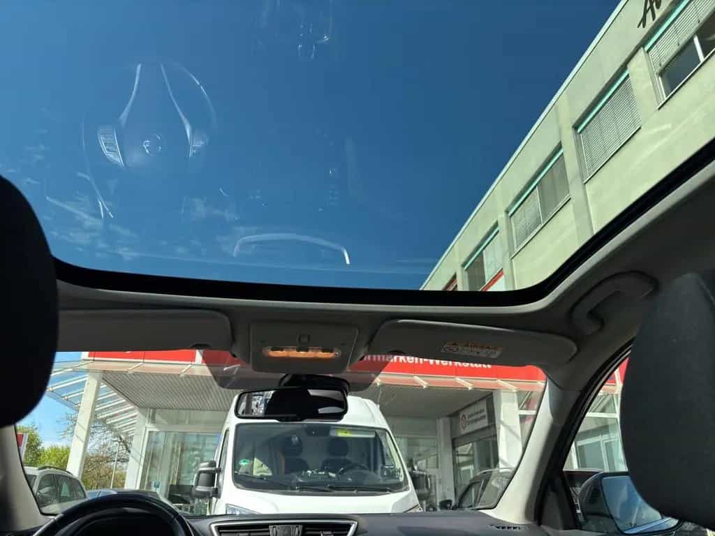 Nissan Qashqai 1.6 N-Connecta *Navi/SHZ/360°/Pano/AHK* 12/2016-photo-16