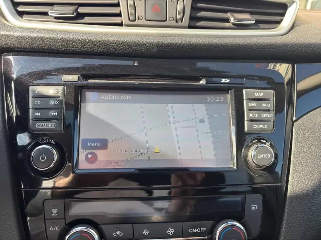 Nissan Qashqai 1.6 N-Connecta *Navi/SHZ/360°/Pano/AHK* 12/2016-photo-17