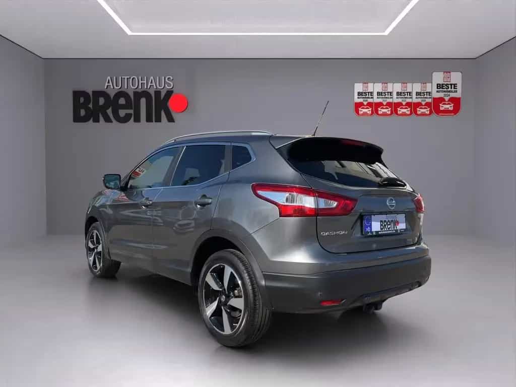 Nissan Qashqai 1.6 N-Connecta *Navi/SHZ/360°/Pano/AHK* 12/2016-photo-3