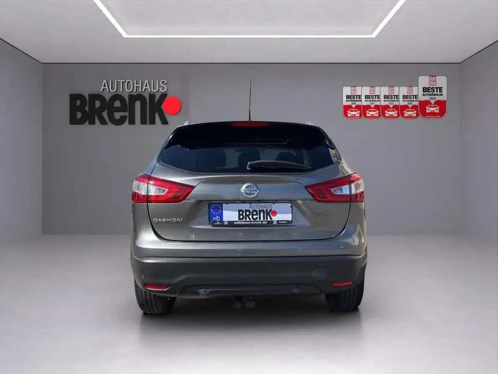 Nissan Qashqai 1.6 N-Connecta *Navi/SHZ/360°/Pano/AHK* 12/2016-photo-4