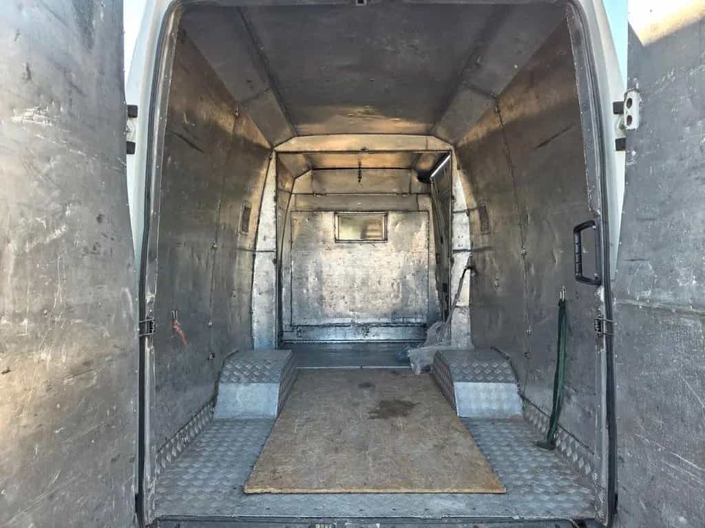 Iveco Daily 35S11VP 2.8 TDI PC-TM Furgone PATENT 03/2002-photo-11