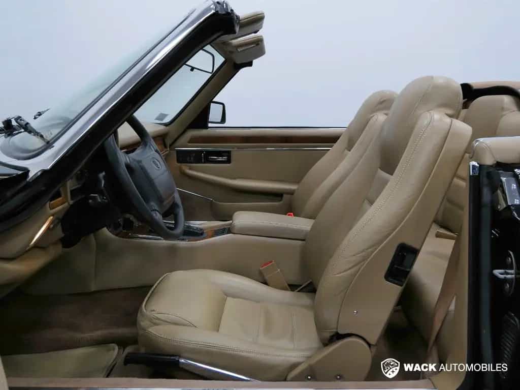 Jaguar XJS 4.0L BVA CABRIOLET / FAIBLE KILOMÉTRAGE 08/1995-photo-17