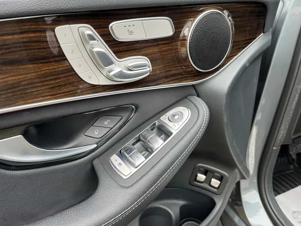 Mercedes-Benz GLC-Class 220D 4MATIC ACC MASSAGE 360° LANE ASSIST SHZ 09/2019-photo-23