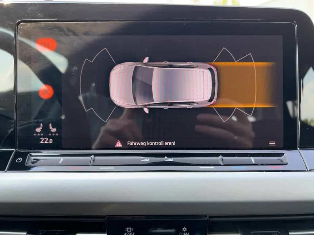 Volkswagen Golf VIII Life 1.0 TSI APP+VIRT+ACC+NAVI+SHZ+PDC 09/2020-photo-14