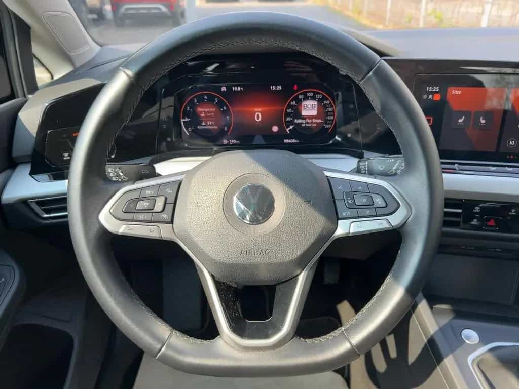 Volkswagen Golf VIII Life 1.0 TSI APP+VIRT+ACC+NAVI+SHZ+PDC 09/2020-photo-9