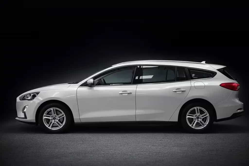 Ford Focus Turnier COOL & CONNECT*NAVI*SITZHEIZ+LENKR 06/2021-photo-3