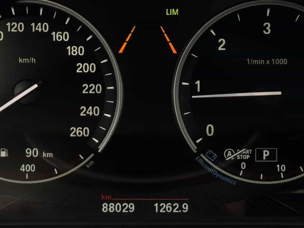 BMW 5 Series 520d xDrive*LUXURY LINE*GARANTIE*KAMERA* 01/2017-photo-18