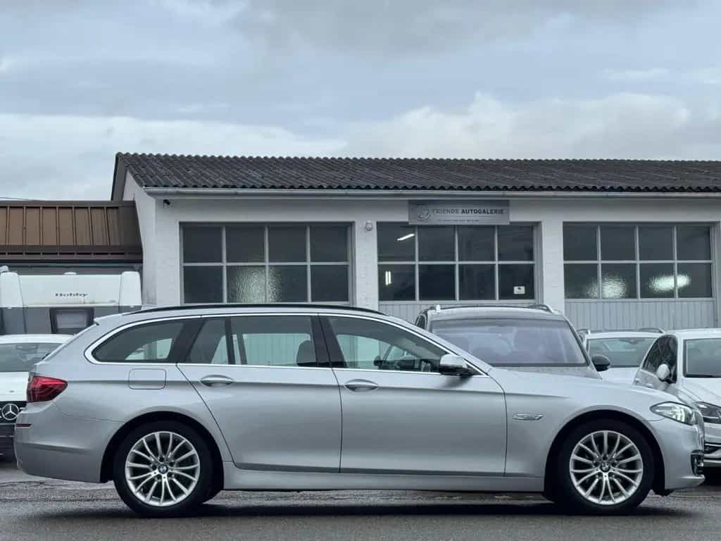 BMW 5 Series 520d xDrive*LUXURY LINE*GARANTIE*KAMERA* 01/2017-photo-2