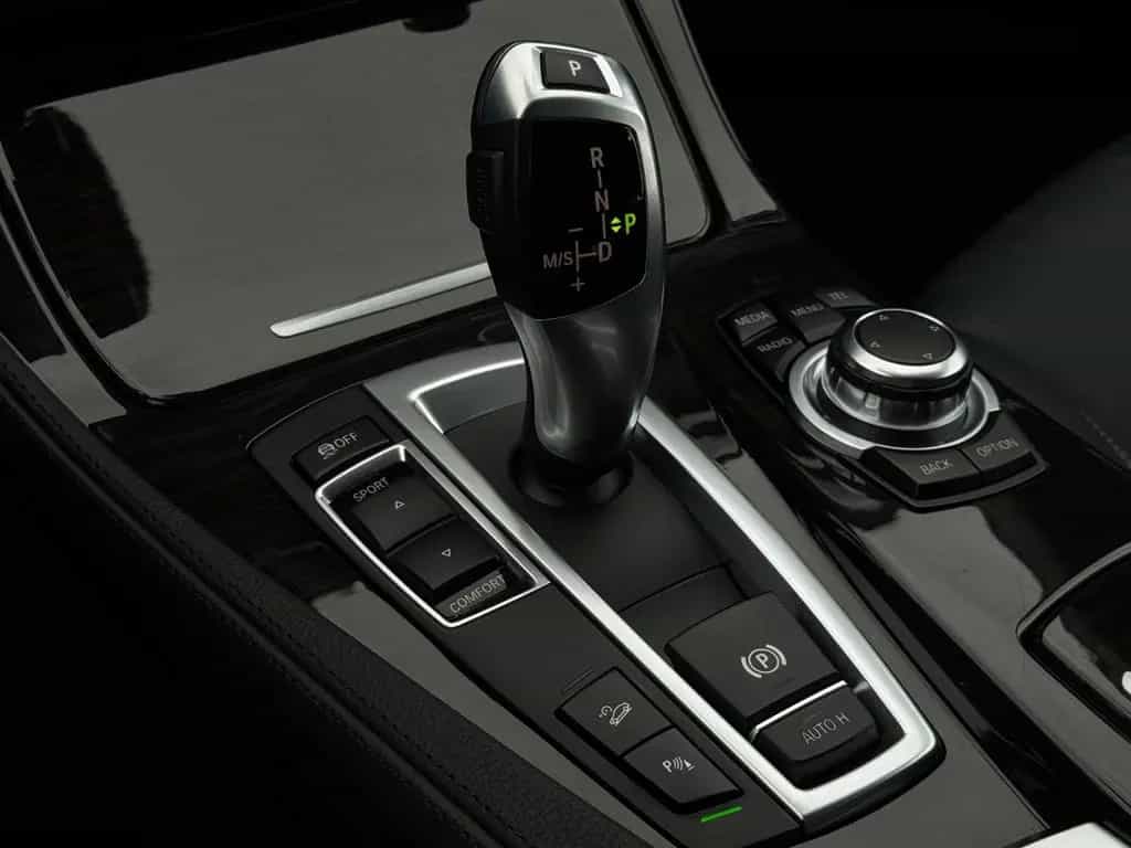 BMW 5 Series 520d xDrive*LUXURY LINE*GARANTIE*KAMERA* 01/2017-photo-22