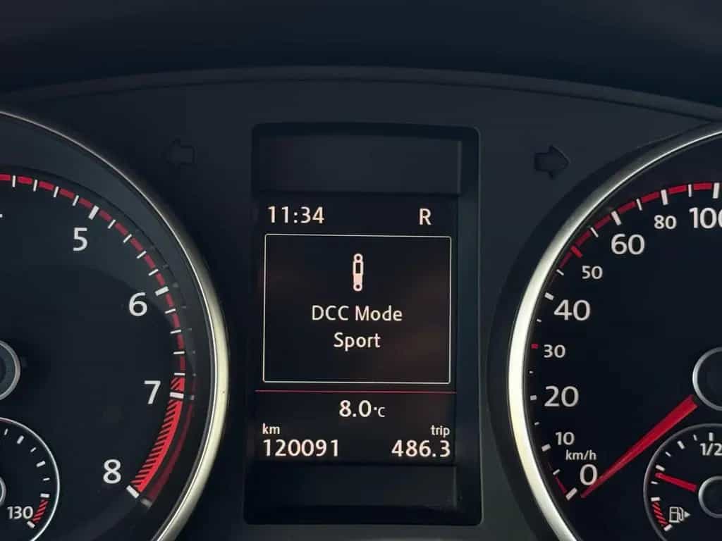 Volkswagen Golf 6 GTI Cabriolet 2.0*GARANTIE*8-FACH*AHK*KAM 03/2015-photo-23