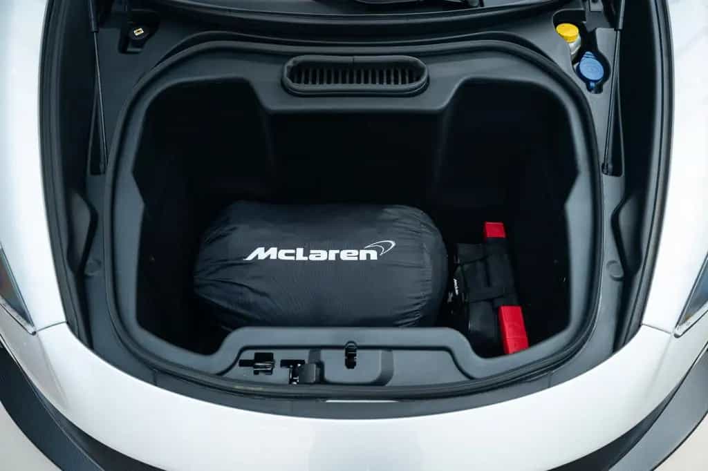 McLaren 675LT 05/2016-photo-14