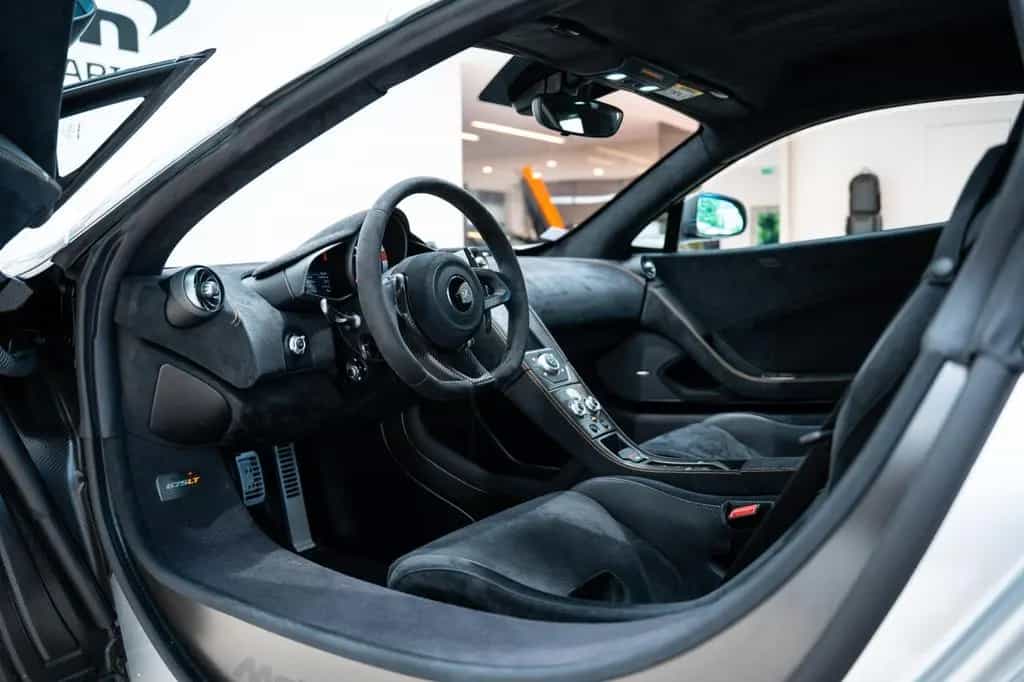 McLaren 675LT 05/2016-photo-15