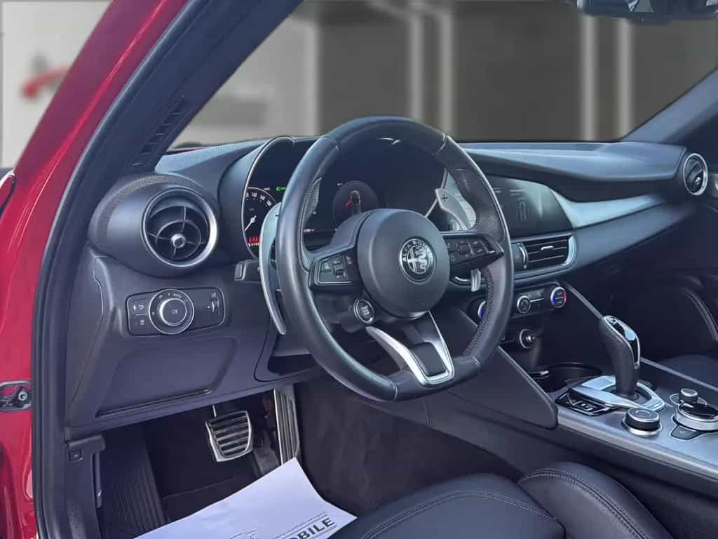 Alfa Romeo Giulia Veloce Q4+MATRIX-LED+ACC+1.HAND+KAMERA 01/2024-photo-16