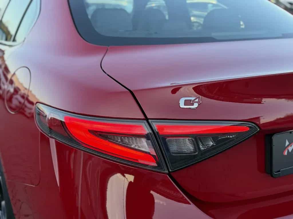 Alfa Romeo Giulia Veloce Q4+MATRIX-LED+ACC+1.HAND+KAMERA 01/2024-photo-25