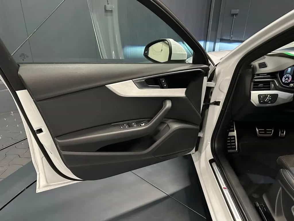 Audi A4 Avant 40 TDI S-Line Competition*19Zoll*Optik 11/2022-photo-12