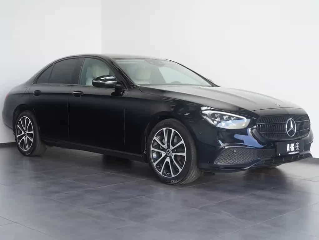 Mercedes-Benz E-Class d Avantgarde NIGHT/WIDESCREEN/AHK 03/2023-photo-1