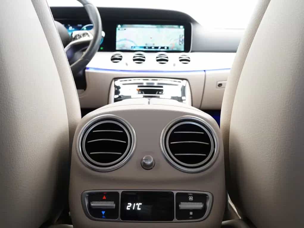 Mercedes-Benz E-Class d Avantgarde NIGHT/WIDESCREEN/AHK 03/2023-photo-15