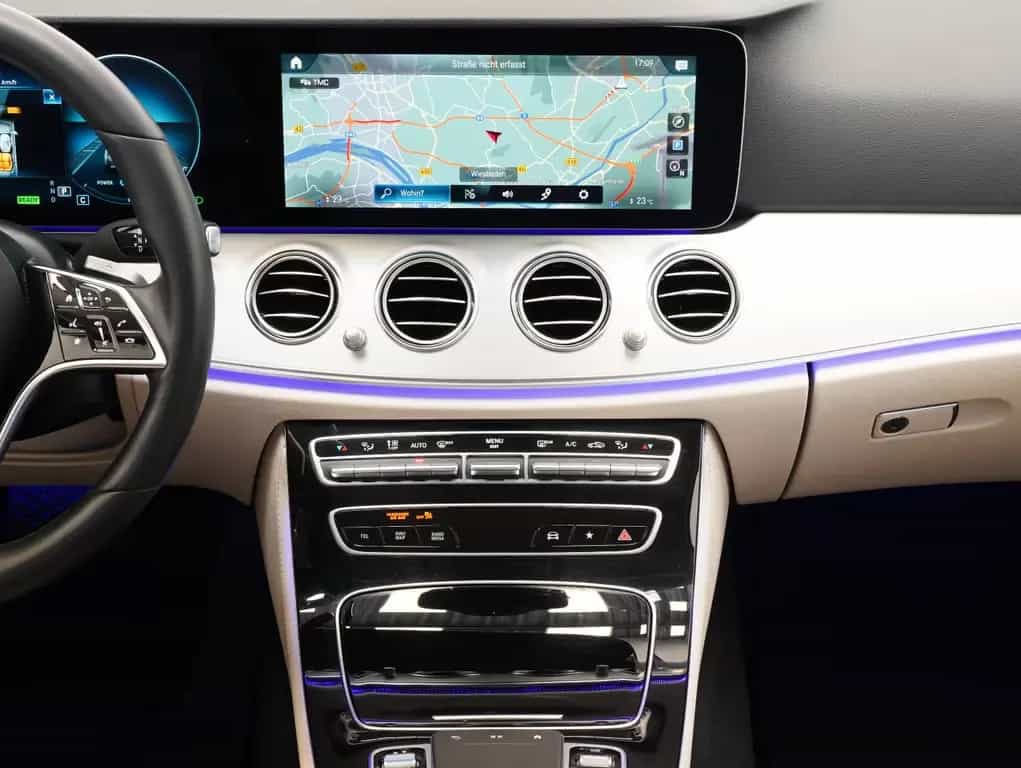 Mercedes-Benz E-Class d Avantgarde NIGHT/WIDESCREEN/AHK 03/2023-photo-9
