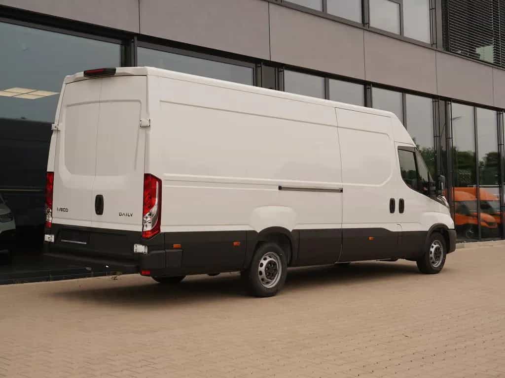 Iveco Other Daily 35S16 3.0 L Automatik / 4,68 m Ladelänge null-photo-1