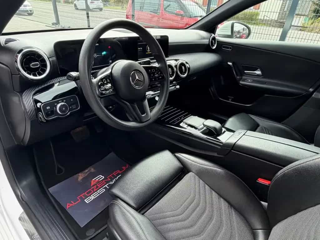 Mercedes-Benz A-Class 4-Matic*NAVI*SHZG*8-FACH*TEMPO*PDC 09/2018-photo-6