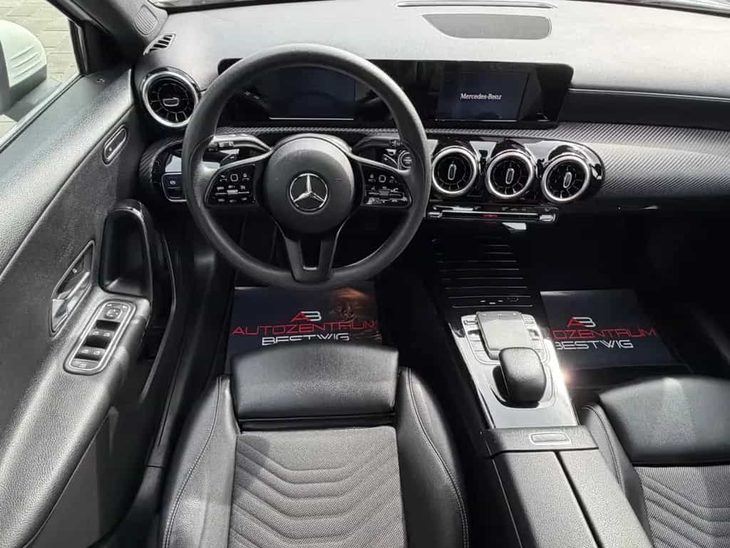 Mercedes-Benz A-Class 4-Matic*NAVI*SHZG*8-FACH*TEMPO*PDC 09/2018-photo-7