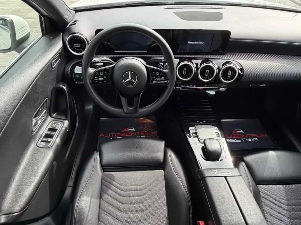 Mercedes-Benz A-Class 4-Matic*NAVI*SHZG*8-FACH*TEMPO*PDC 09/2018-photo-8