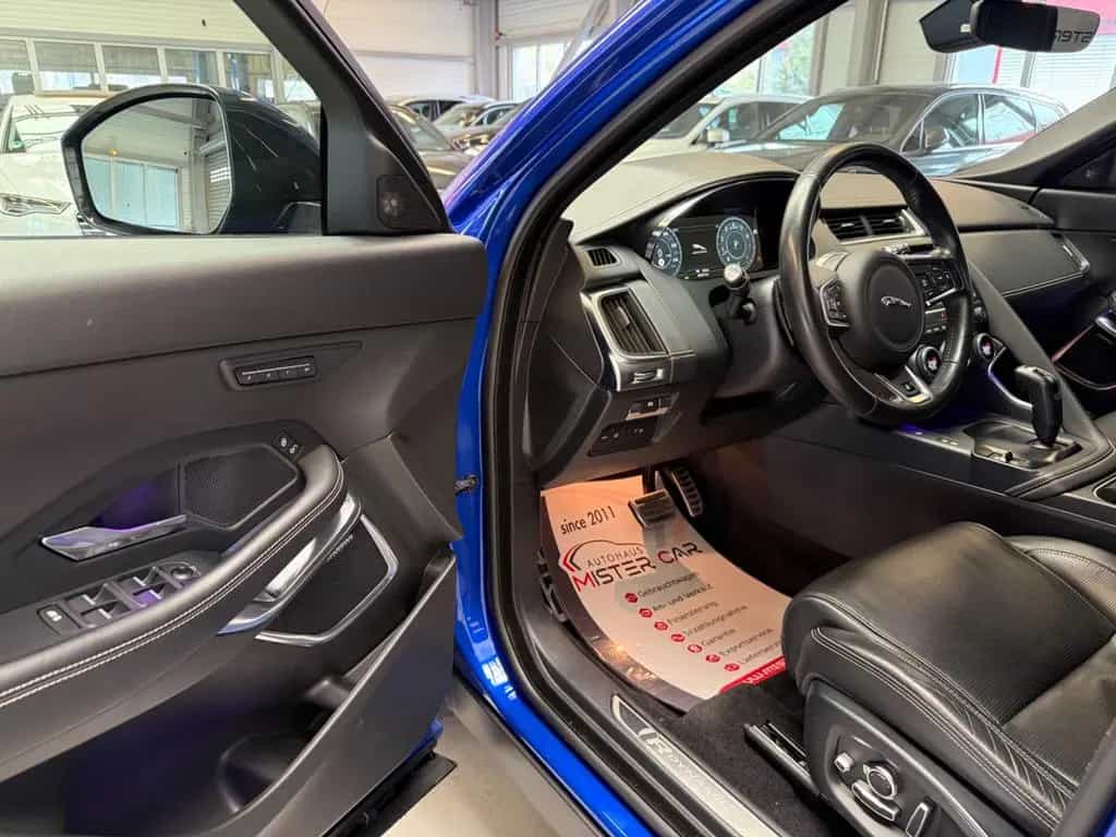 Jaguar E-Pace R-Dynamic HSE AWD MATRIX/HUD/ACC/20/1HAND 11/2018-photo-10