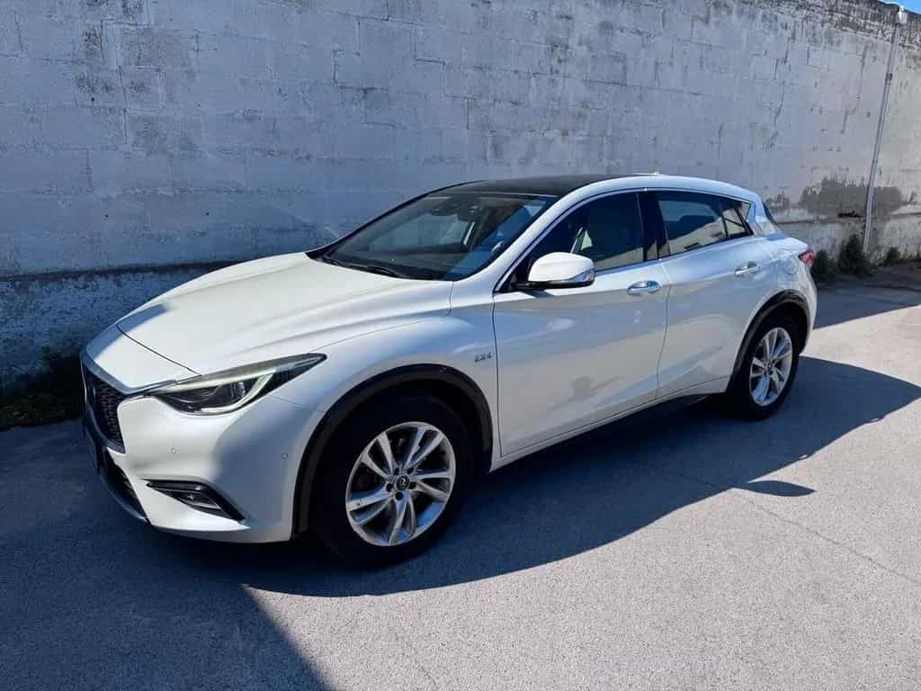 Infiniti Q30 2.2 diesel DCT AWD Luxe Tech 06/2019-photo-0