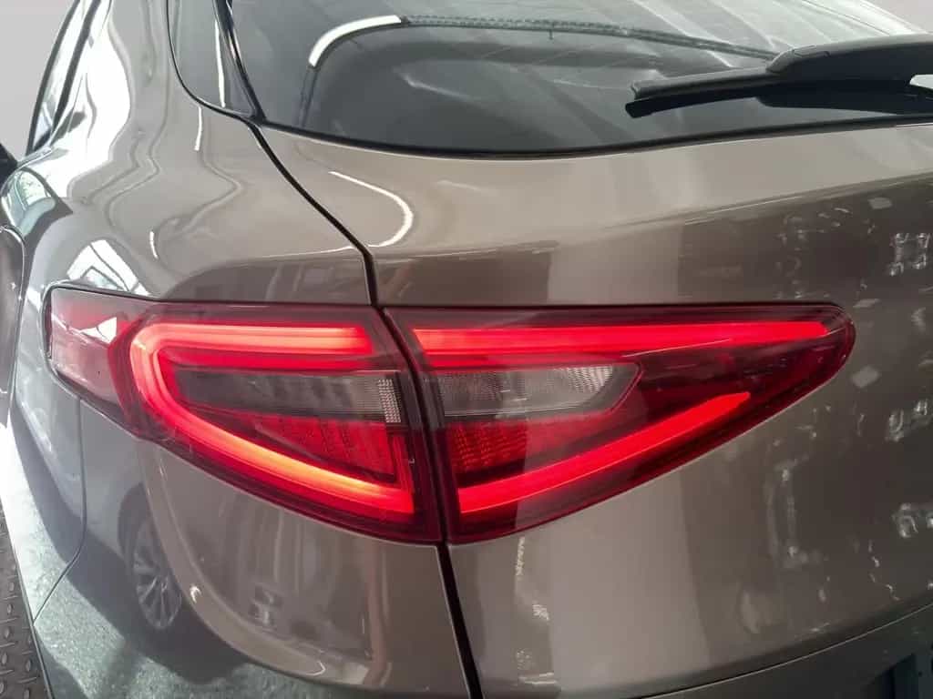 Alfa Romeo Stelvio Super 2WD AUT*NAVI*LEDER*SHZ*Garantie* 07/2018-photo-10