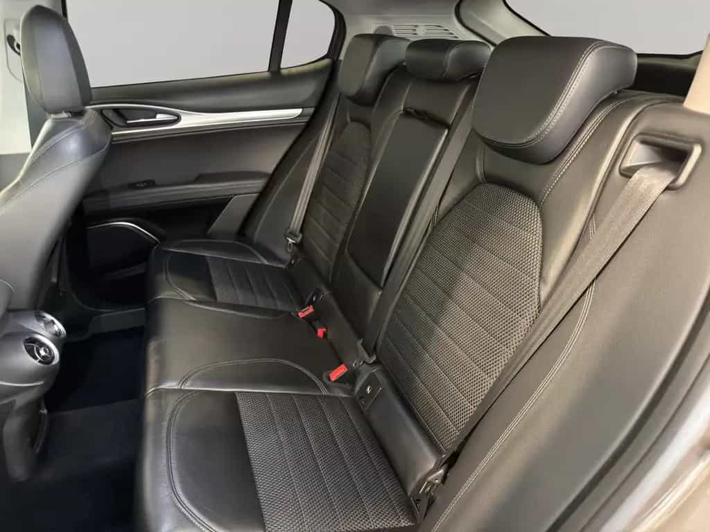 Alfa Romeo Stelvio Super 2WD AUT*NAVI*LEDER*SHZ*Garantie* 07/2018-photo-14