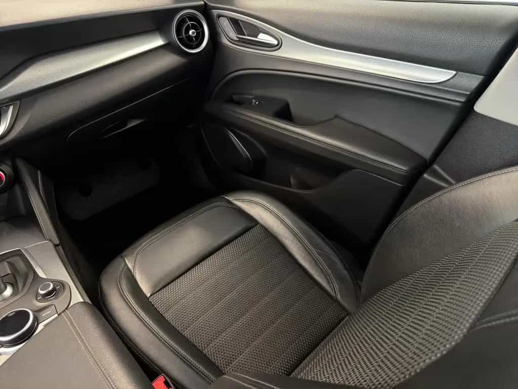 Alfa Romeo Stelvio Super 2WD AUT*NAVI*LEDER*SHZ*Garantie* 07/2018-photo-15